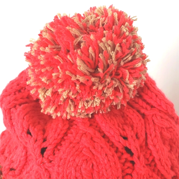 Red Bling Winter Knit Hat Adult Size - Picture 10 of 10